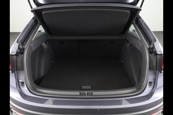 Volkswagen Taigo 1.0 TSI Style 110 pk Automaat (DSG) | Navigatie via App | Parkeersensoren (Park assist ) | Achteruitrijcamera | Adaptieve cruise control | Stoelverwarming | Matrix LED koplampen |