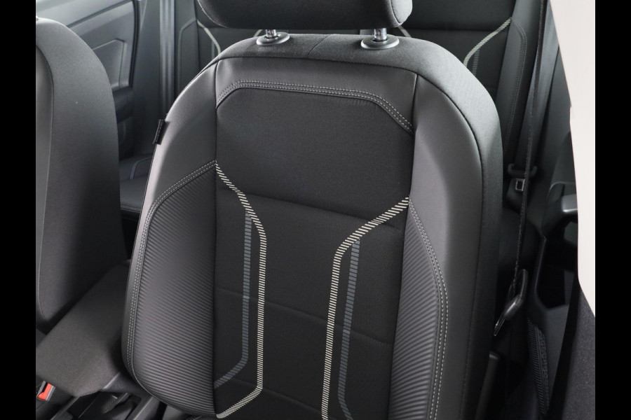 Volkswagen Taigo 1.0 TSI Style 110 pk Automaat (DSG) | Navigatie via App | Parkeersensoren (Park assist ) | Achteruitrijcamera | Adaptieve cruise control | Stoelverwarming | Matrix LED koplampen |