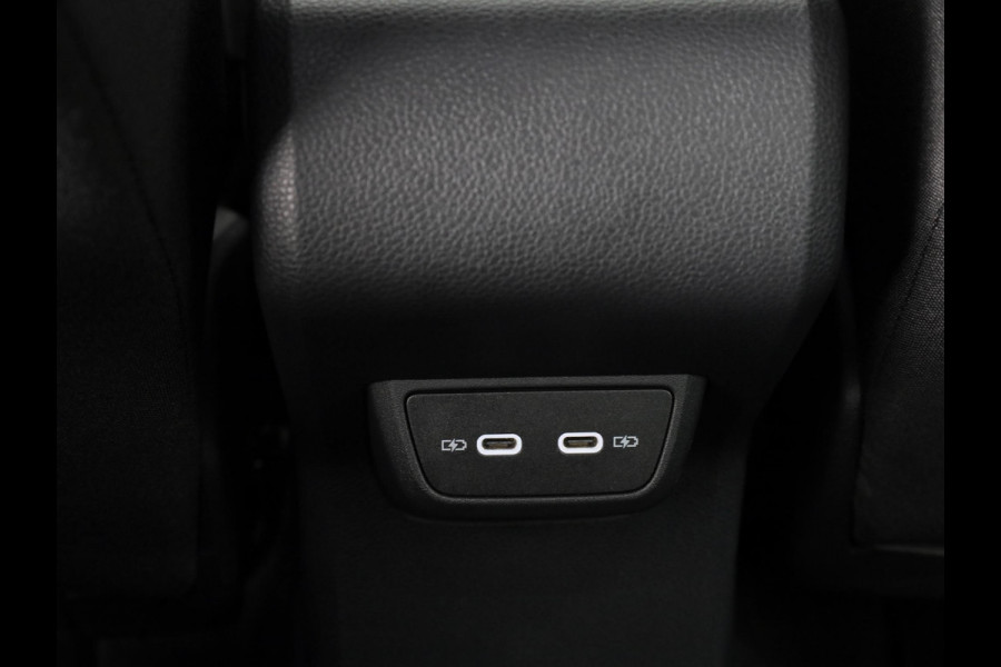 Volkswagen Taigo 1.0 TSI Style 110 pk Automaat (DSG) | Navigatie via App | Parkeersensoren (Park assist ) | Achteruitrijcamera | Adaptieve cruise control | Stoelverwarming | Matrix LED koplampen |