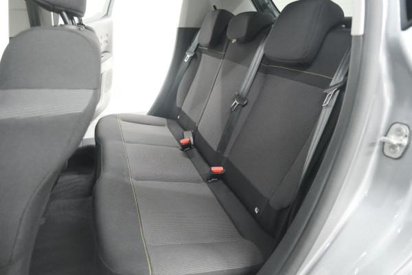 Citroën C3 PureTech 110 EAT6 Shine | Apple Carplay | Parkeersensoren | Climate Control | 16 Inch Lichtmetalen Velgen