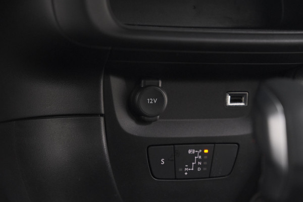 Citroën C3 PureTech 110 EAT6 Shine | Apple Carplay | Parkeersensoren | Climate Control | 16 Inch Lichtmetalen Velgen