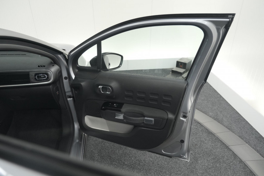 Citroën C3 PureTech 110 EAT6 Shine | Apple Carplay | Parkeersensoren | Climate Control | 16 Inch Lichtmetalen Velgen