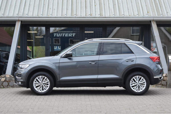 Volkswagen T-Roc 1.0 TSI | PANORAMADAK | CAMERA | DEALER ONDERHOUDEN | NAP | LED | APPLE CARPLAY | ANDROID AUTO | NAVIGATIE