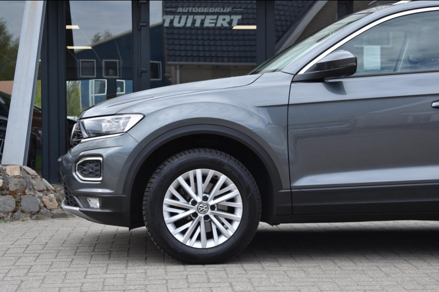 Volkswagen T-Roc 1.0 TSI | PANORAMADAK | CAMERA | DEALER ONDERHOUDEN | NAP | LED | APPLE CARPLAY | ANDROID AUTO | NAVIGATIE