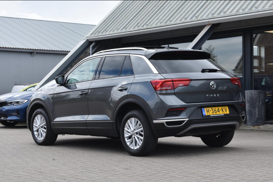 Volkswagen T-Roc 1.0 TSI | PANORAMADAK | CAMERA | DEALER ONDERHOUDEN | NAP | LED | APPLE CARPLAY | ANDROID AUTO | NAVIGATIE