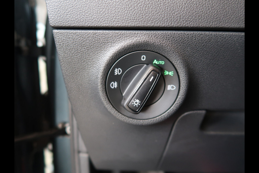 Škoda Karoq 1.5 TSi 150pk DSG Sportline Business SCHUIFDAK/CANTON/DODEHOEK/ADAPT.DEMPING/TREKH.WEGKLAPBAAR
