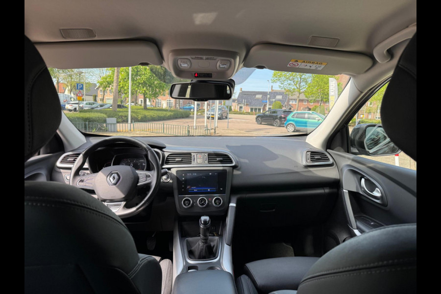 Renault Kadjar TCe 140 Intens Trekhaak / Leer / LM 19'' / stoelverw. / P-sensor & camera