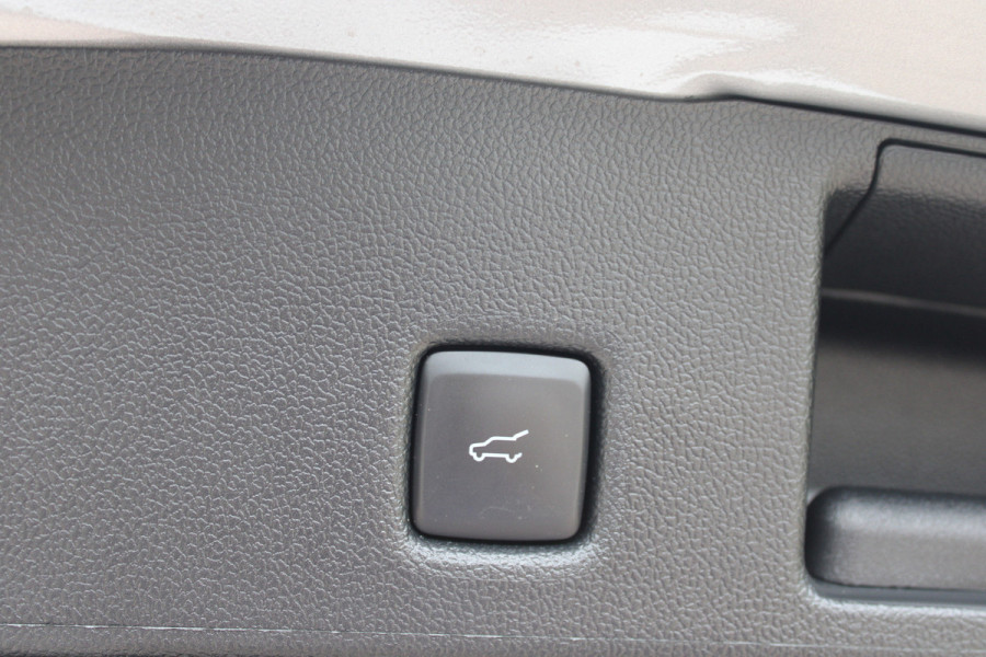 Ford Kuga 2.5 PHEV ST-Line X | Trekhaak | Panoramadak | BLIS | B&O