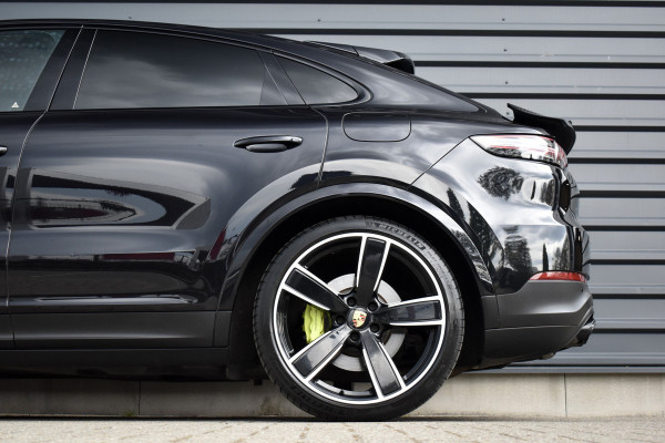 Porsche Cayenne Coupé 3.0 E-Hybrid 462pk | Panoramadak | ACC | Matrix PDLS+ | Bose | 22'' Velgen | 360 Camera | Trekhaak |