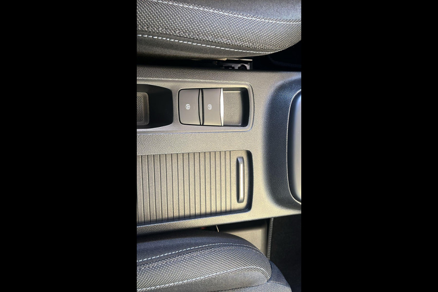 Ford Focus 1.0 EcoBoost Hybrid Active X 155pk | Driver Assistance Pack | Winterpack | SYNC 4 Navigatie |