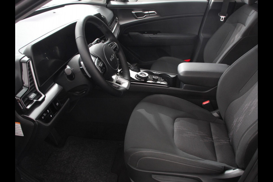 Kia Sportage 1.6 T-GDi 265pk Plug-in Hybrid AWD DynamicLine Navigatie Apple Carplay/Android Auto Climate Canotrol Camera Dab Parkeer Sensoren Verwarmde voorstoelen