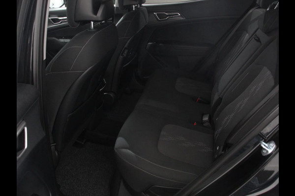 Kia Sportage 1.6 T-GDi 265pk Plug-in Hybrid AWD DynamicLine Navigatie Apple Carplay/Android Auto Climate Canotrol Camera Dab Parkeer Sensoren Verwarmde voorstoelen