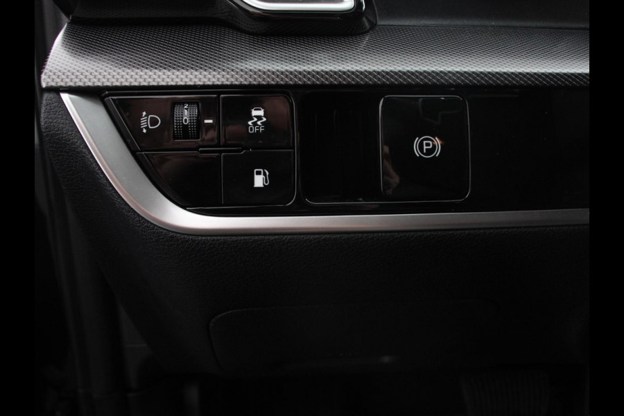 Kia Sportage 1.6 T-GDi 265pk Plug-in Hybrid AWD DynamicLine Navigatie Apple Carplay/Android Auto Climate Canotrol Camera Dab Parkeer Sensoren Verwarmde voorstoelen