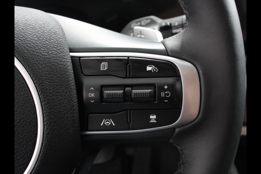 Kia Sportage 1.6 T-GDi 265pk Plug-in Hybrid AWD DynamicLine Navigatie Apple Carplay/Android Auto Climate Canotrol Camera Dab Parkeer Sensoren Verwarmde voorstoelen