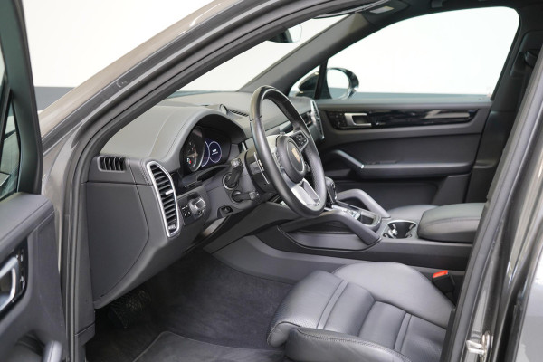 Porsche Cayenne 3.0 E-Hybrid 462pk | Akrapovic | Panoramadak | 360 camera | Leder | Bose | Trekhaak | Head-Up