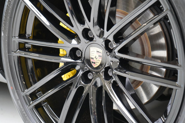 Porsche Cayenne 3.0 E-Hybrid 462pk | Akrapovic | Panoramadak | 360 camera | Leder | Bose | Trekhaak | Head-Up