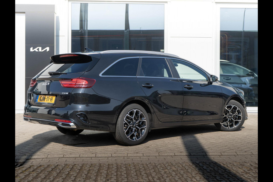 Kia Ceed Sportswagon 1.5 T-GDi GT-Line | Schuifkanteldak | Stoel en stuurverwarming |