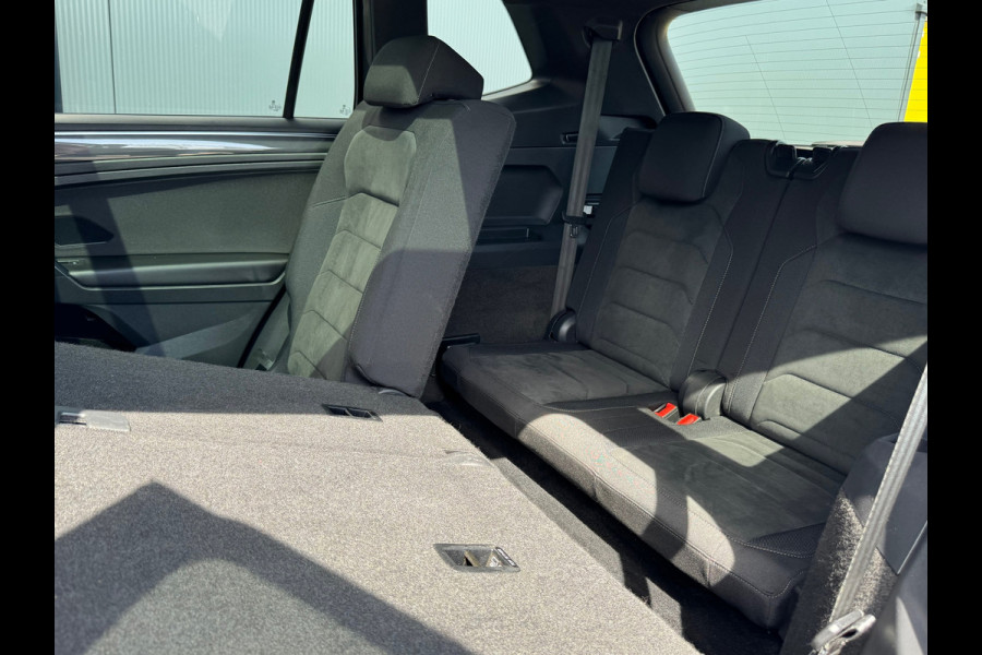 Volkswagen Tiguan Allspace * 7prs. * R-Line * El. panodak * El. trekhaak * Camera * AppleCarPlay *