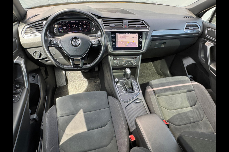 Volkswagen Tiguan Allspace * 7prs. * R-Line * El. panodak * El. trekhaak * Camera * AppleCarPlay *