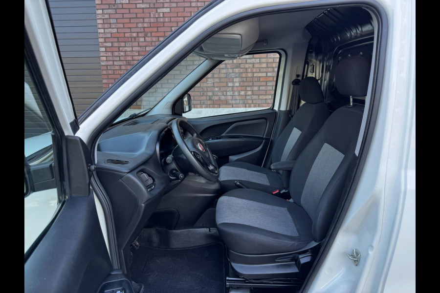 Fiat Dobló Cargo 1.3 MJ L1H1 SX / 95 PK / Navigatie / Cruise Control / DAB / Parkeersensoren / NED-Doblo
