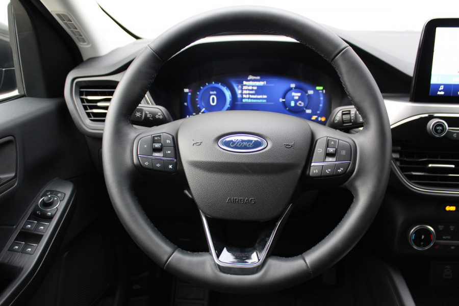 Ford Kuga 2.5-225pk PHEV Titanium X Plug-In Hybrid. Fabr. garantie t/m 07-04-2028 ! Slechts 10.000km ! Autm. airco dual, stoel-, stuur- en voorraamverw., LED verl., B&O soundsyst., metallic lak, cruise control, camera, LM wielen, elektr. achterklep en best. stoel etc.