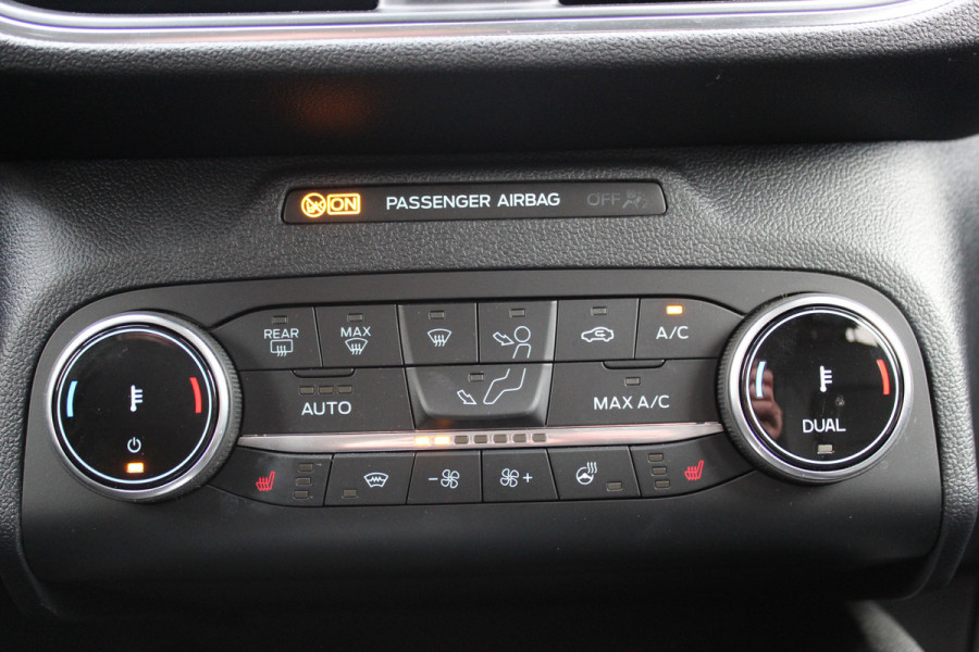 Ford Kuga 2.5-225pk PHEV Titanium X Plug-In Hybrid. Fabr. garantie t/m 07-04-2028 ! Slechts 10.000km ! Autm. airco dual, stoel-, stuur- en voorraamverw., LED verl., B&O soundsyst., metallic lak, cruise control, camera, LM wielen, elektr. achterklep en best. stoel etc.
