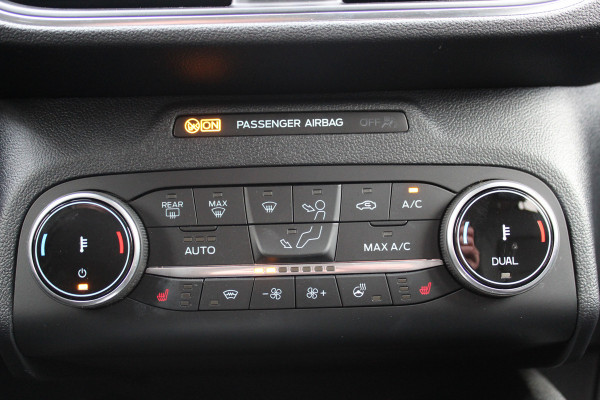 Ford Kuga 2.5-225pk PHEV Titanium X Plug-In Hybrid. Fabr. garantie t/m 07-04-2028 ! Slechts 10.000km ! Autm. airco dual, stoel-, stuur- en voorraamverw., LED verl., B&O soundsyst., metallic lak, cruise control, camera, LM wielen, elektr. achterklep en best. stoel etc.
