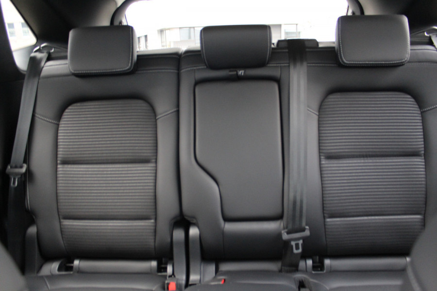 Ford Kuga 2.5-225pk PHEV Titanium X Plug-In Hybrid. Fabr. garantie t/m 07-04-2028 ! Slechts 10.000km ! Autm. airco dual, stoel-, stuur- en voorraamverw., LED verl., B&O soundsyst., metallic lak, cruise control, camera, LM wielen, elektr. achterklep en best. stoel etc.