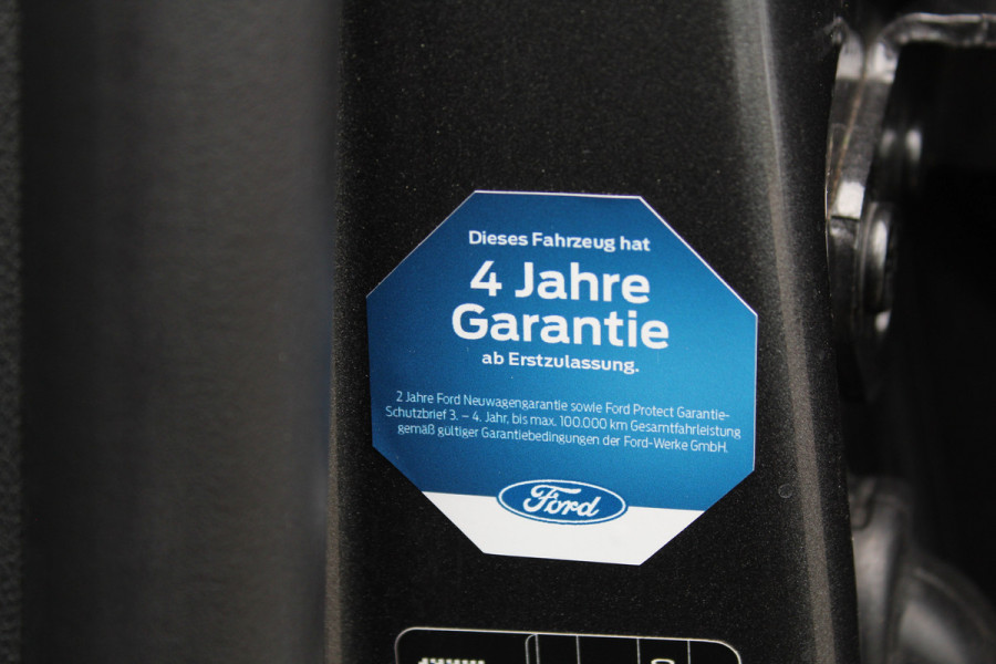 Ford Kuga 2.5-225pk PHEV Titanium X Plug-In Hybrid. Fabr. garantie t/m 07-04-2028 ! Slechts 10.000km ! Autm. airco dual, stoel-, stuur- en voorraamverw., LED verl., B&O soundsyst., metallic lak, cruise control, camera, LM wielen, elektr. achterklep en best. stoel etc.