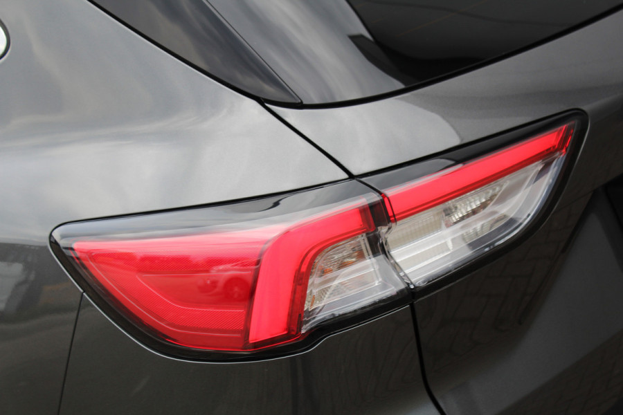 Ford Kuga 2.5-225pk PHEV Titanium X Plug-In Hybrid. Fabr. garantie t/m 07-04-2028 ! Slechts 10.000km ! Autm. airco dual, stoel-, stuur- en voorraamverw., LED verl., B&O soundsyst., metallic lak, cruise control, camera, LM wielen, elektr. achterklep en best. stoel etc.