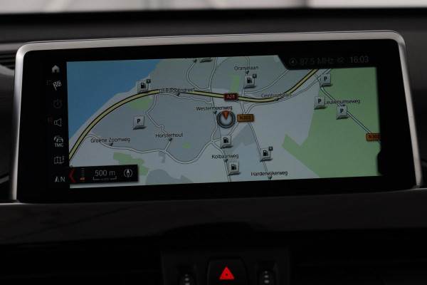 BMW X1 sDrive20i M Sport | Leder | Head-Up | Stoelverwarming | Camera | Full LED | Sportstoelen | Navigatie | Park Assist | DAB