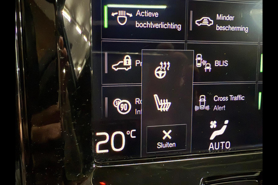 Volvo XC60 2.0 T8 Twin Engine AWD Momentum Pro | Panorama | Leder | 360camera | Adapt. Cruise | Stoel + stuurverwarming