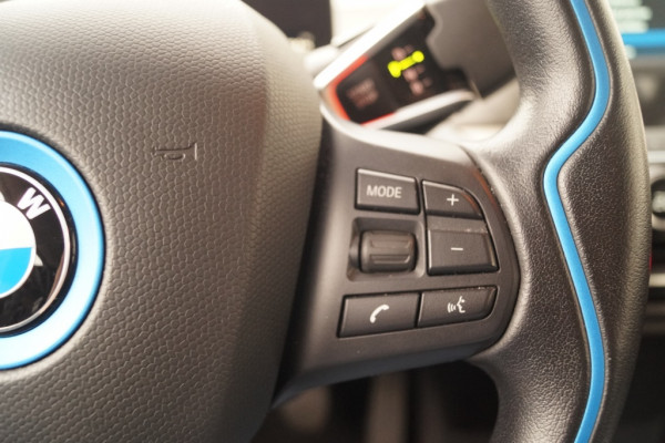 BMW i3 Basis 120Ah 42kWh -WARMTEPOMP-NAVI-ECC-PDC-