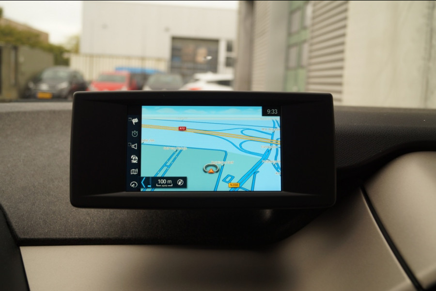 BMW i3 Basis 120Ah 42kWh -WARMTEPOMP-NAVI-ECC-PDC-