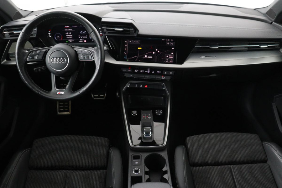 Audi A3 35 TFSI S edition | Adaptive cruise | Carplay | Sportstoelen | Virtual Cockpit | Full LED | Navigatie | Climate control | S Line