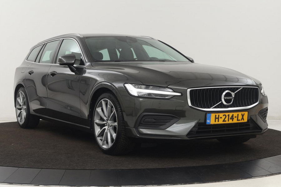Volvo V60 2.0 T4 Momentum Pro | Trekhaak | Adaptive cruise | Stoelverwarming | Carplay | BLIS | Navigatie | Full LED | DAB | Half leder | Climate control
