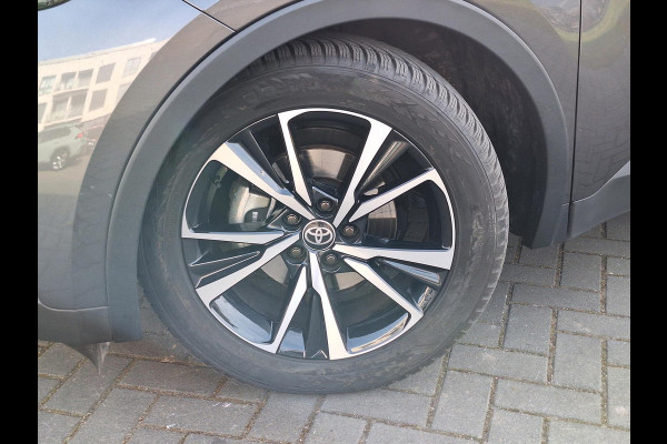 Toyota C-HR 1.8 Hybrid First Edition | Groot scherm, Dodehoekherkenning, Stoel + Stuurverwarming, Elektrische achterklep