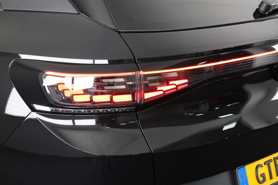 Volkswagen ID.4 Pro Business 77 kWh | Achteruitrijcamera | Led matrix | Navigatie | Elektrische Achterklep |