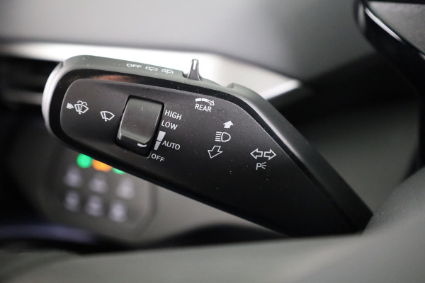 Volkswagen ID.4 Pro Business 77 kWh | Achteruitrijcamera | Led matrix | Navigatie | Elektrische Achterklep |