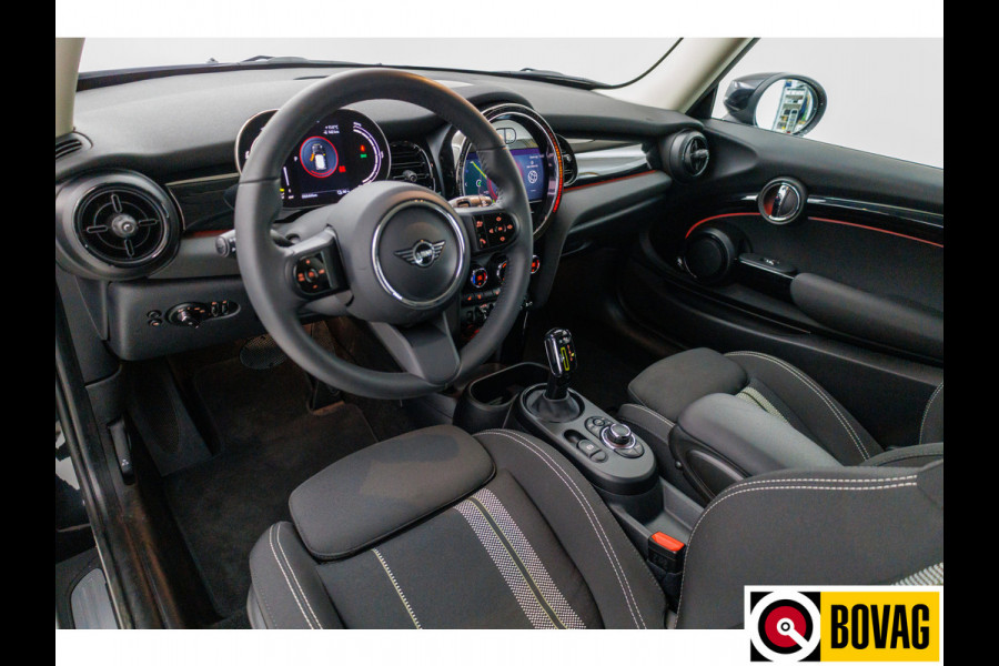 MINI Mini Electric Business 33 kWh Piano Black exterieur | Cruise | Stoelverwarming | Sfeerverlichting Navigatie, App. connect, Comfortstoelen, All season banden