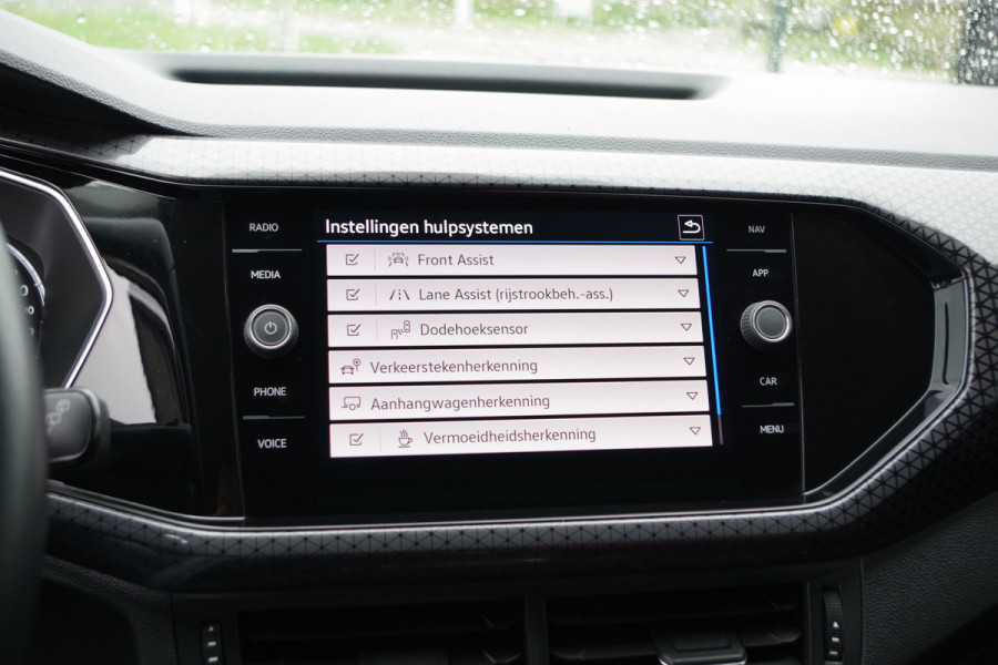 Volkswagen T-Cross 1.0 TSI 110 PK Automaat Style, Adap. Cruise Control, Navigatie, LED Koplampen, Parkeersensoren