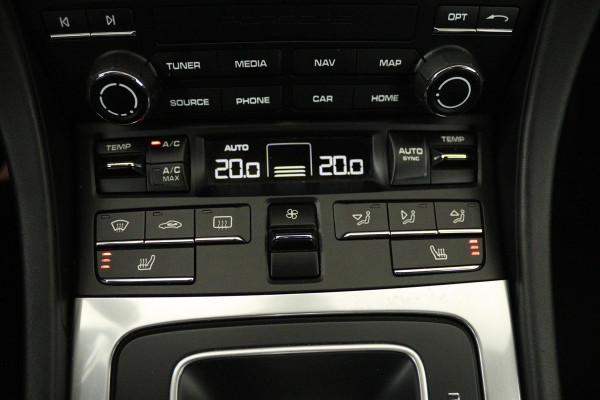 Porsche 911 3.0 Carrera 4S (NL-auto, Bucket Seats, Sport Chrono, Sport Uitlaat, StoelV, Navi, Cruise Con, Etc)
