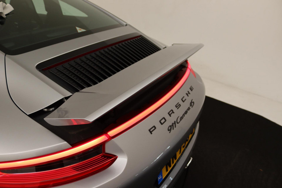 Porsche 911 3.0 Carrera 4S (NL-auto, Bucket Seats, Sport Chrono, Sport Uitlaat, StoelV, Navi, Cruise Con, Etc)