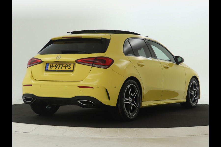 Mercedes-Benz A-Klasse 180 Business Solution AMG | Lichtmetalen velgen | AMG Line | Night Pakket | Panorama Schuif-Kanteldak | Parking support camera achter | navigatie | Inclusief 24 maanden MB Certified garantie voor Europa.