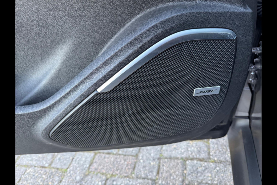 Renault Scénic TCe 140 EDC Black Edition 1e eigenaar / Bose Sound / Head Up / Stoel verw. / Adaptieve cruise control