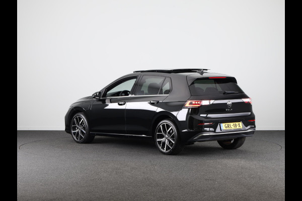 Volkswagen Golf 1.5 eHybrid 50 Edition 204 PK | Automaat (DSG) | Panoramadak | Stoelverwarming | Led matrix | 18 Inch | Camera