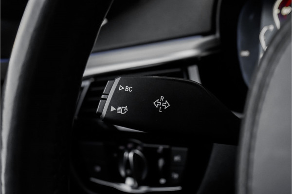 BMW 5 Serie 520i Business Ed Plus M-Sport Schuifdak Laser Comfortstoel