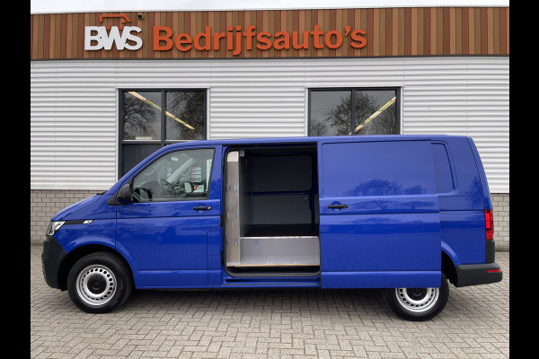 Volkswagen Transporter 2.0 TDI 150pk DSG automaat L2H1 30 Comfortline / vaste prijs rijklaar € 17.950 ex btw / lease vanaf € 330 / euro 6 / bpm vrij / airco / cruise / navi / pdc / achterklep !