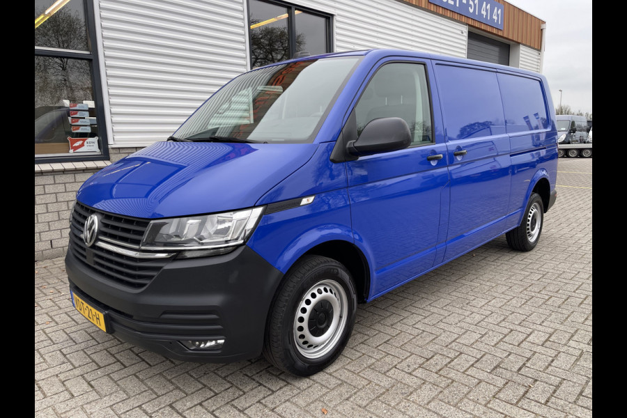 Volkswagen Transporter 2.0 TDI 150pk DSG automaat L2H1 30 Comfortline / vaste prijs rijklaar € 17.950 ex btw / lease vanaf € 330 / euro 6 / bpm vrij / airco / cruise / navi / pdc / achterklep !