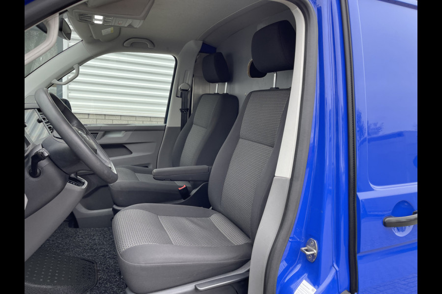 Volkswagen Transporter 2.0 TDI 150pk DSG automaat L2H1 30 Comfortline / vaste prijs rijklaar € 17.950 ex btw / lease vanaf € 330 / euro 6 / bpm vrij / airco / cruise / navi / pdc / achterklep !